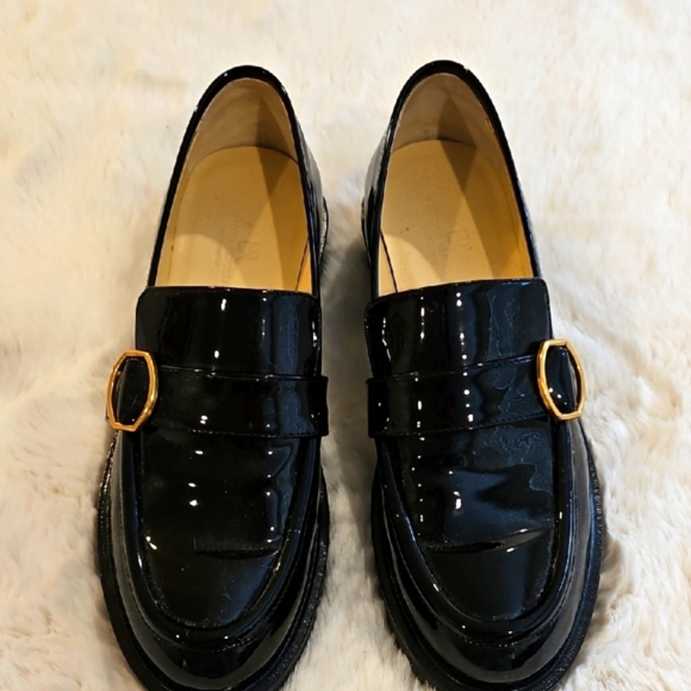 Banana Republic Black and Gold Loafers with Patent Finish